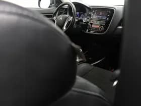 Mitsubishi Outlander thumbnail 10