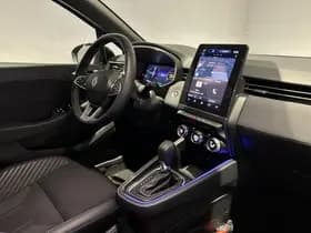 Renault Clio thumbnail 32