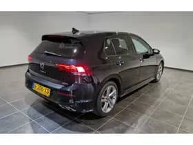 Volkswagen Golf thumbnail 2