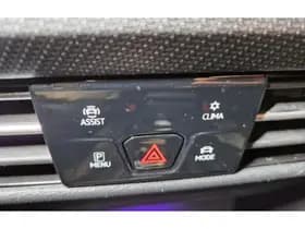 Volkswagen Golf thumbnail 27