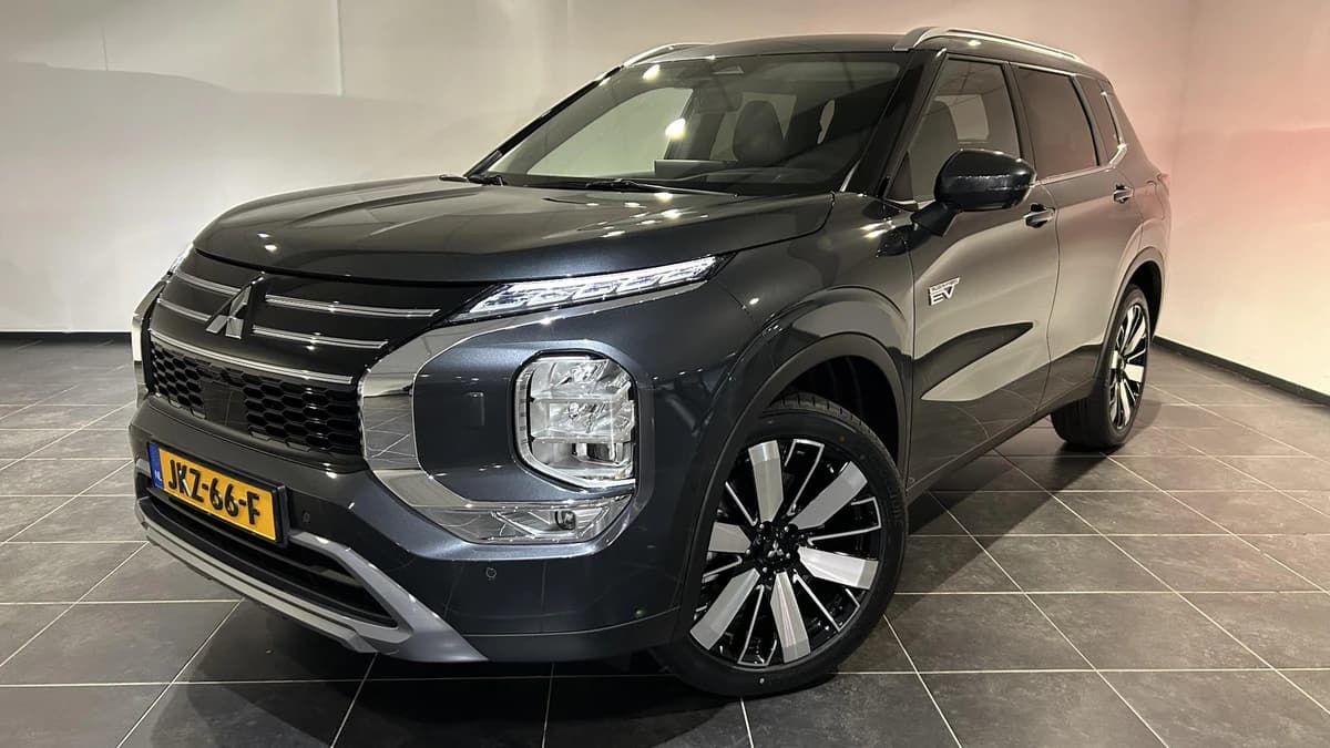 Mitsubishi Outlander — foto 1