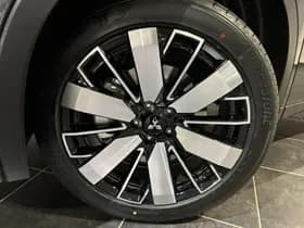Mitsubishi Outlander thumbnail 24