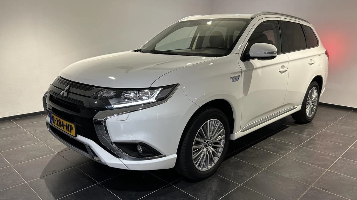 Mitsubishi Outlander — foto 1