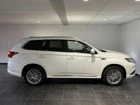 Mitsubishi Outlander thumbnail 16