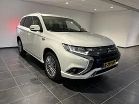 Mitsubishi Outlander thumbnail 5