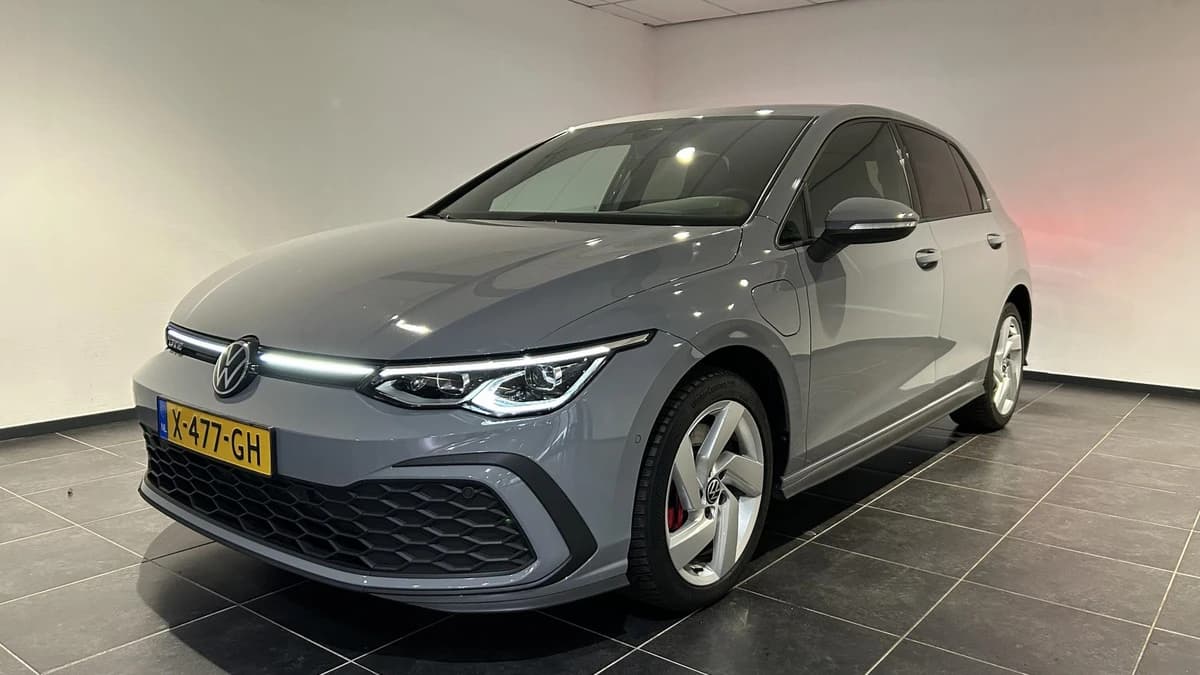Volkswagen Golf — foto 1