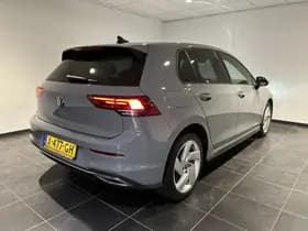 Volkswagen Golf thumbnail 2
