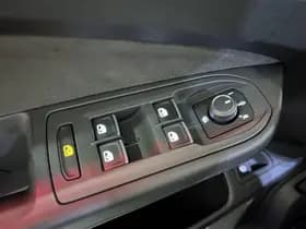 Volkswagen Golf thumbnail 19