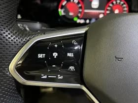 Volkswagen Golf thumbnail 20