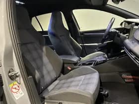 Volkswagen Golf thumbnail 28