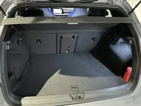Volkswagen Golf thumbnail 9