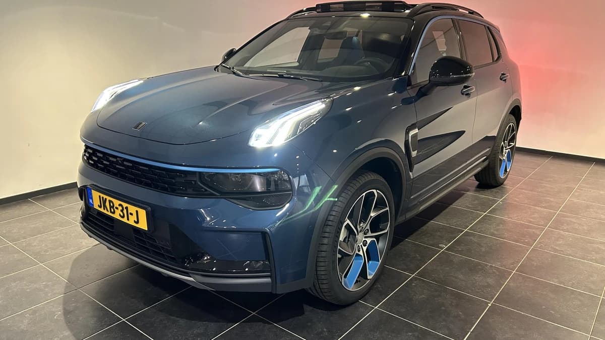 Lynk & Co 01 — foto 1