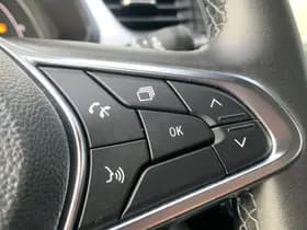 Renault Captur thumbnail 18