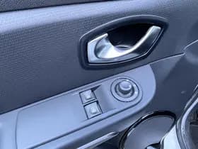 Renault Clio thumbnail 17