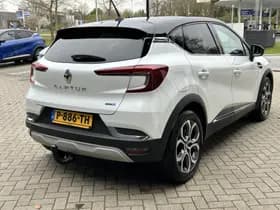Renault Captur thumbnail 2