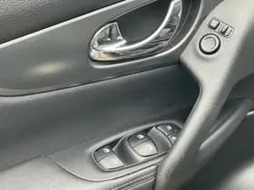 Nissan Qashqai thumbnail 17