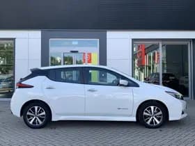 Nissan Leaf thumbnail 17