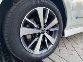 Nissan Leaf thumbnail 26