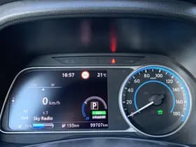 Nissan Leaf thumbnail 4