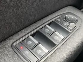 Renault Captur thumbnail 18