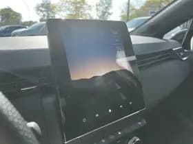 Renault Clio thumbnail 9