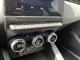 Renault Clio thumbnail 22