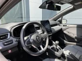 Renault Clio thumbnail 8