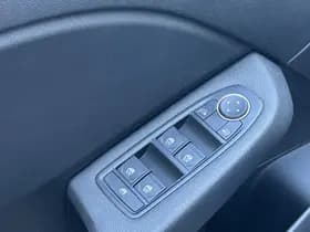 Renault Clio thumbnail 18
