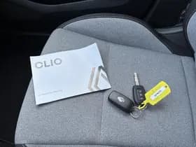 Renault Clio thumbnail 12