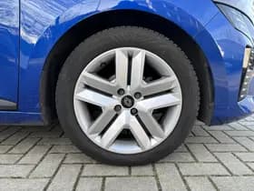 Renault Clio thumbnail 26