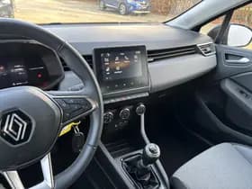Renault Clio thumbnail 10