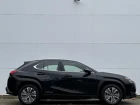 Lexus UX thumbnail 15