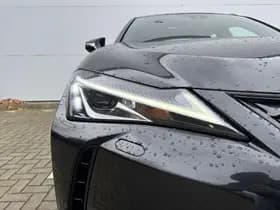 Lexus UX thumbnail 20