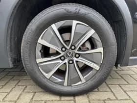 Lexus UX thumbnail 21