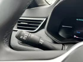 Renault Clio thumbnail 21
