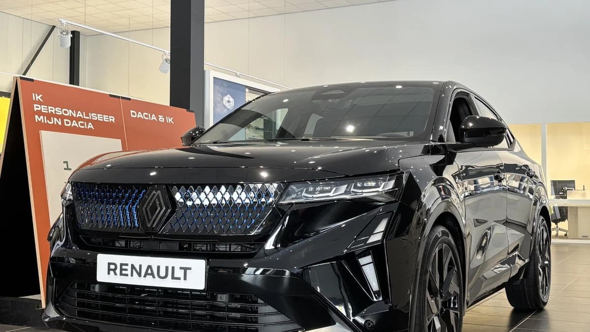 Renault Rafale — foto 1