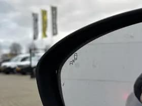 Renault Clio thumbnail 10
