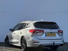 Ford Focus thumbnail 6