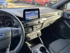 Ford Focus thumbnail 10