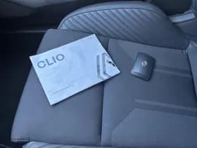 Renault Clio thumbnail 21