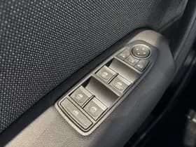 Renault Captur thumbnail 15