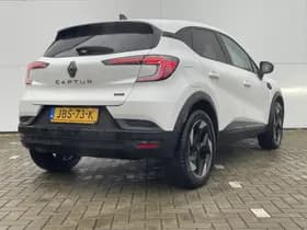 Renault Captur thumbnail 2