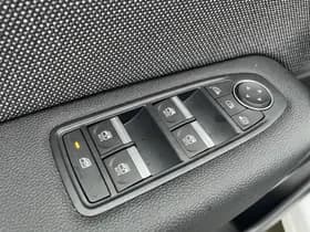Renault Captur thumbnail 18