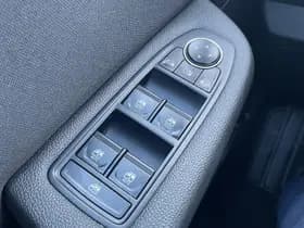 Renault Clio thumbnail 11