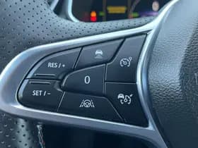Renault Clio thumbnail 12