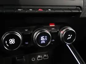 Renault Clio thumbnail 24