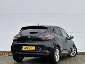 Renault Clio thumbnail 6