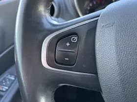 Renault Captur thumbnail 25
