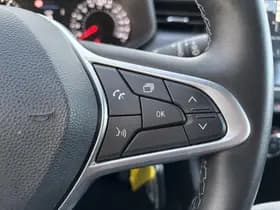 Renault Clio thumbnail 18