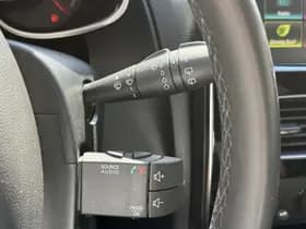 Renault Clio thumbnail 25
